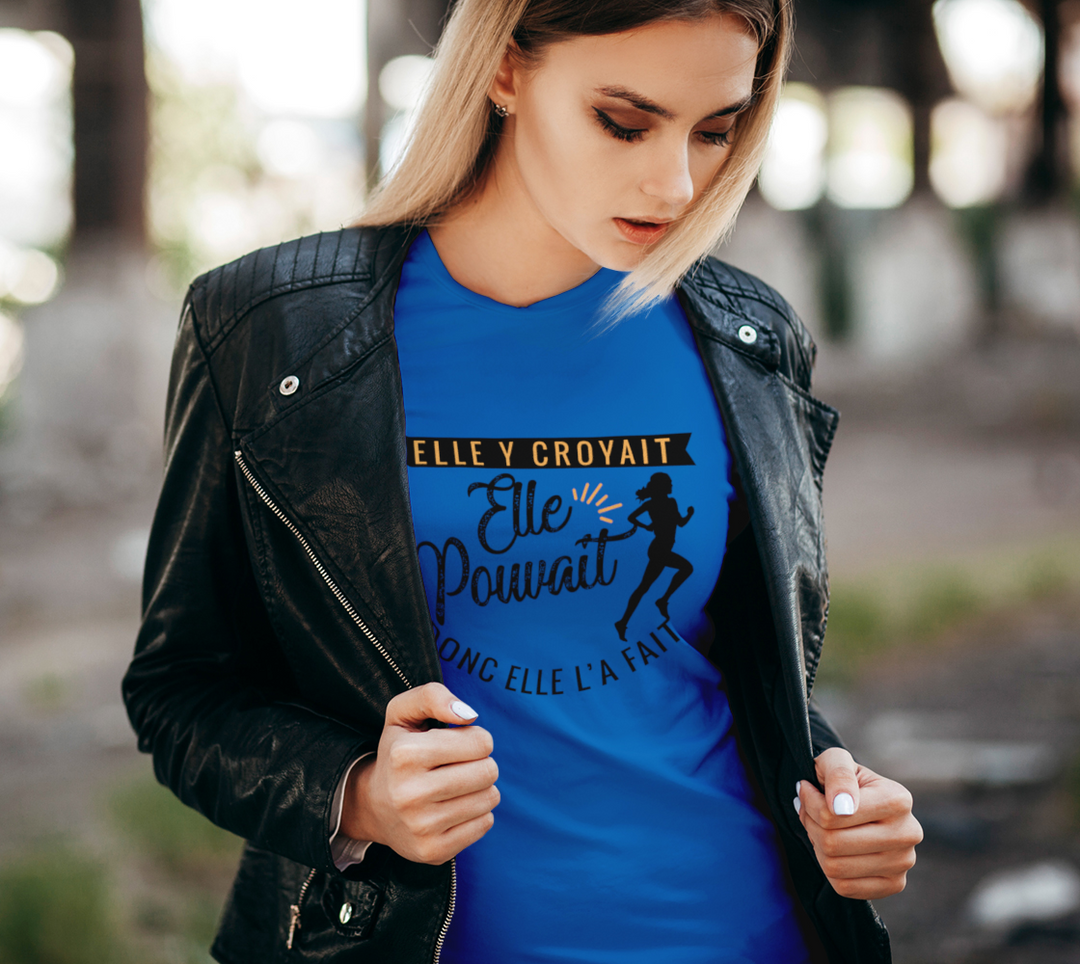 T-shirt elle y croyait elle pouvait donc elle l’a fait Bleu