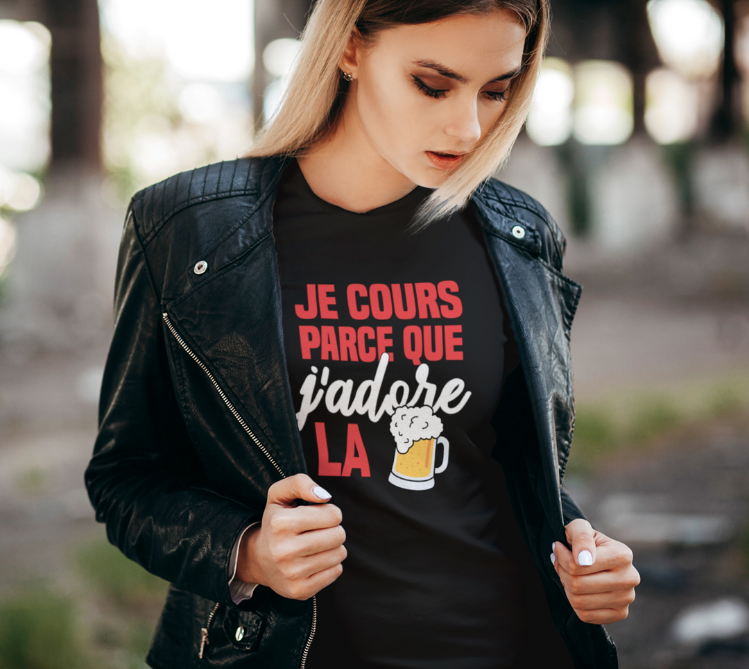 T-shirt je cours parce que j’adore la biere Noir