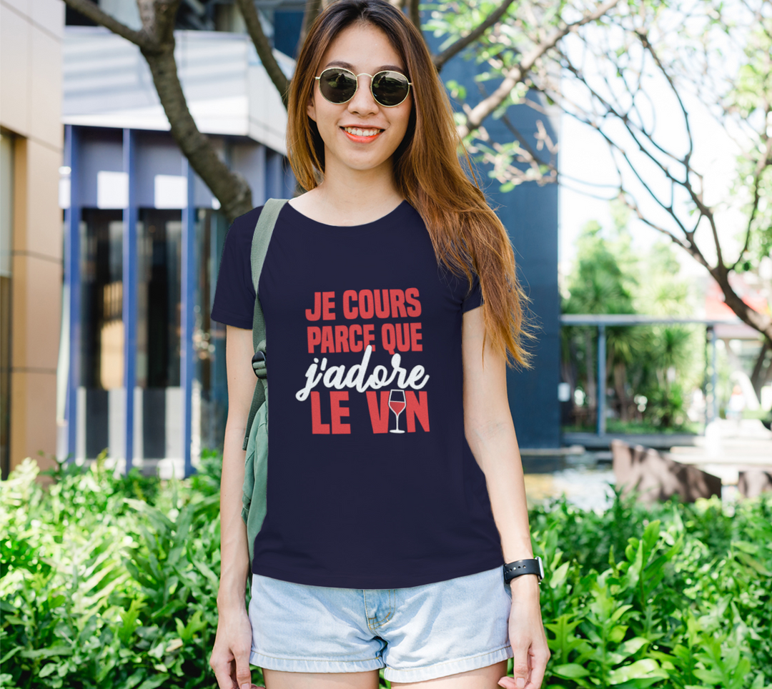 T-shirt je cours parce que j’adore le vin Violet