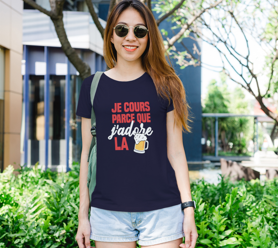 T-shirt je cours parce que j’adore la biere violet