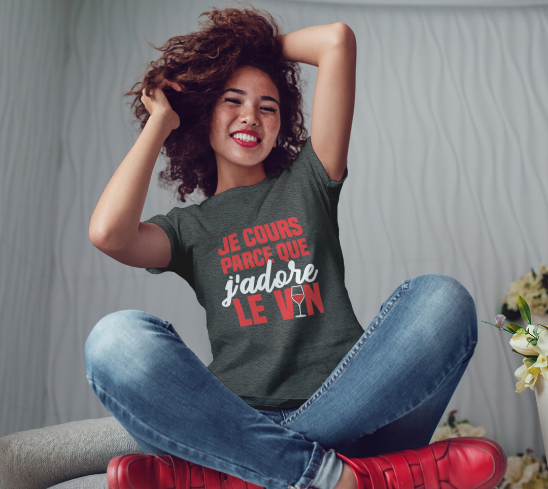 T-shirt je cours parce que j’adore le vin Gris